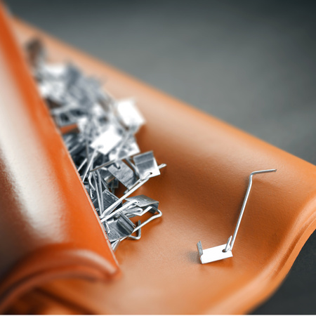 Spinka boczna do dachówek cementowych - typ BRAAS