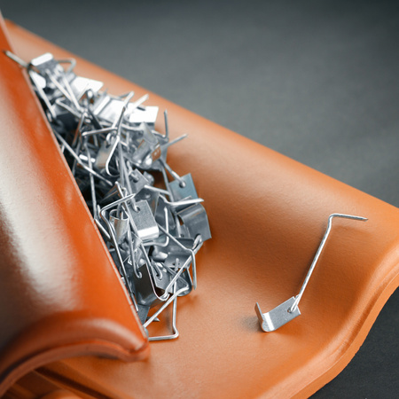 Spinka boczna do dachówek cementowych - typ EURONIT